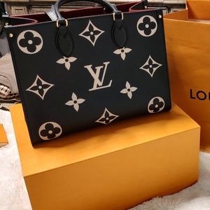Louis Vuitton OnTheGo MM Shoulder Bag